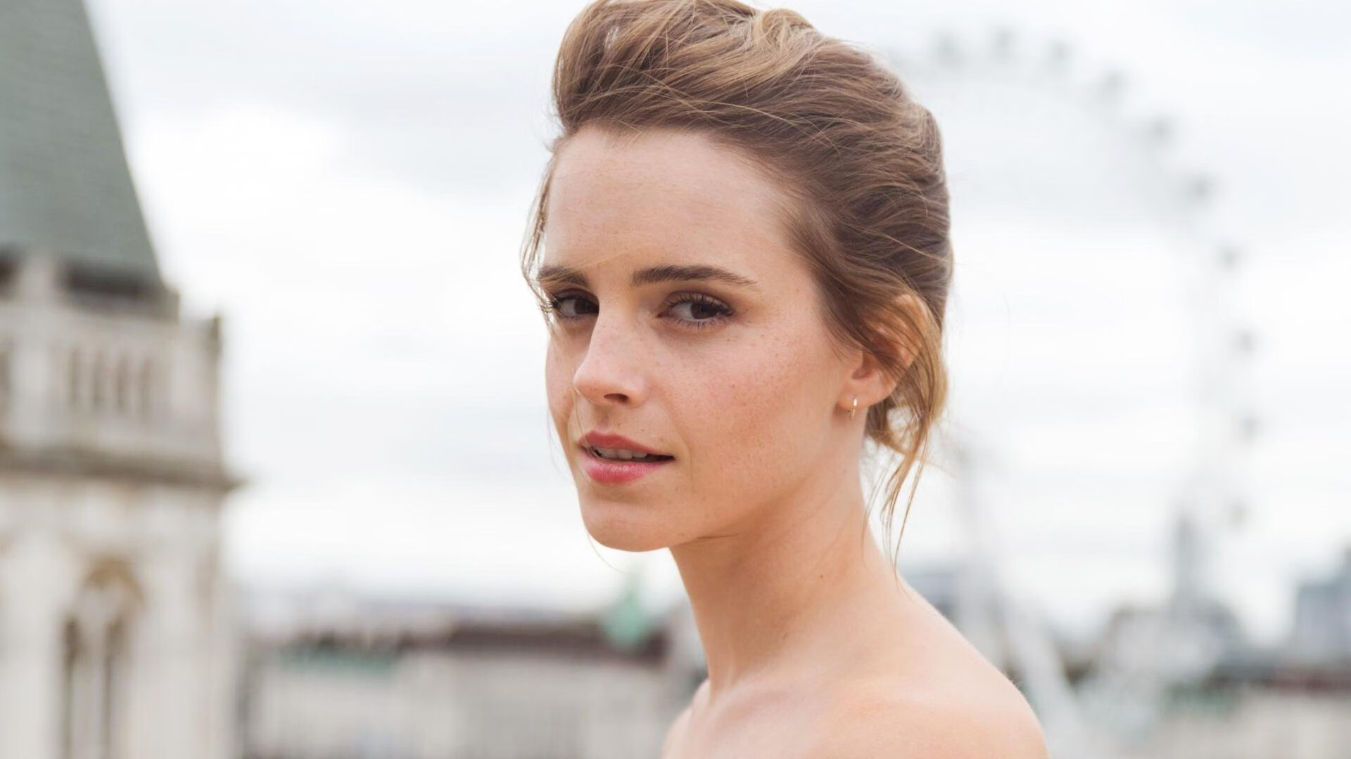 传奇“逆袭”故事:从平凡到伟大的奋斗历程,名人从平凡走向伟大的事例