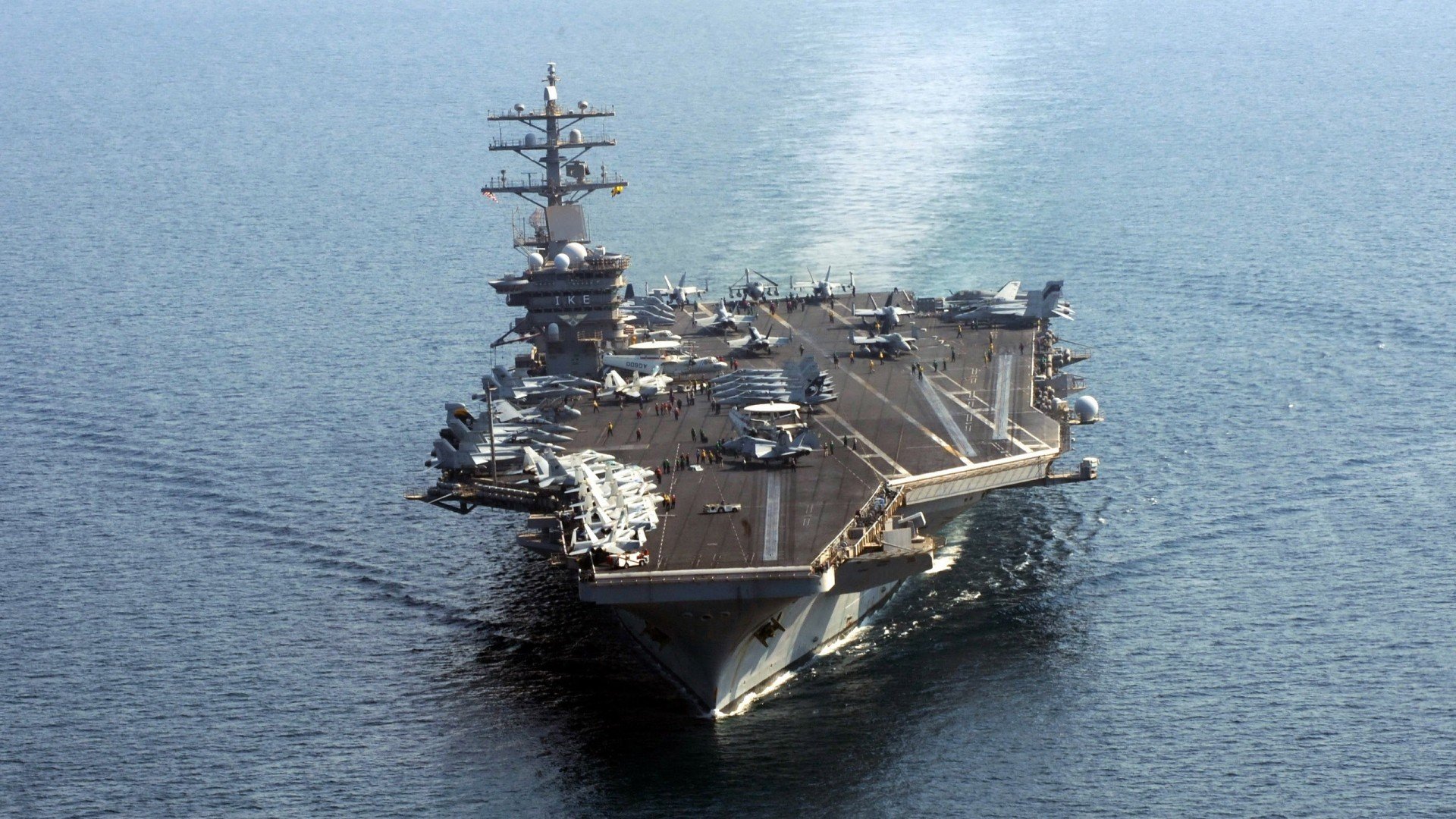 《线上线下联动：打造全民电竞狂欢节》，大型线下电竞娱乐活动有哪些