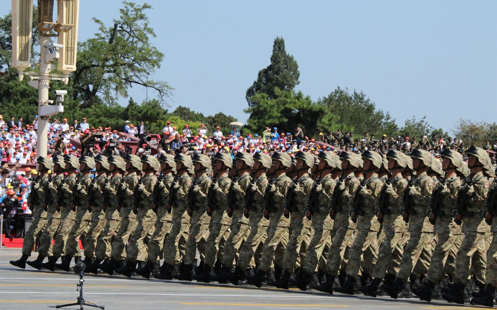 法兰克福2-0沙尔克,乔奥马和洛塞尔斯终场破门,法兰克福对沙尔克直播