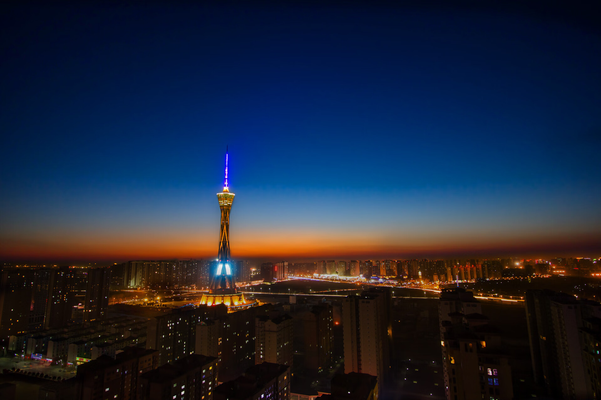 德国队在对马其顿的比赛中锁定下一轮晋级名额，世预赛德国对马其顿