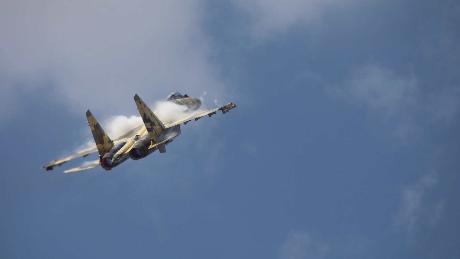 TL与知名品牌联合推出电竞服饰，@tyloo电子竞技俱乐部_humanbenchmark