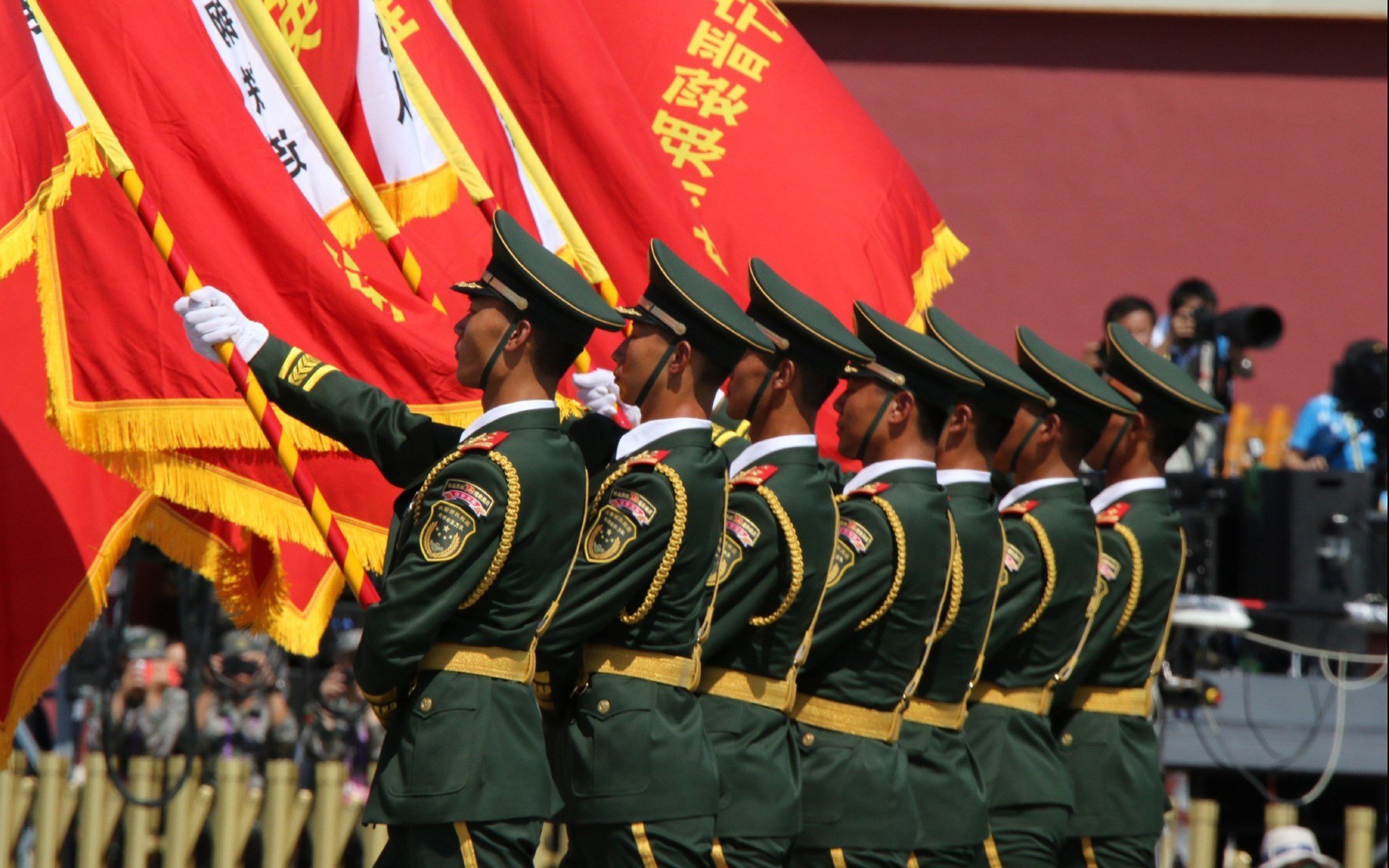 青少年锻炼持续性因素，简述青少年运动训练的总原则