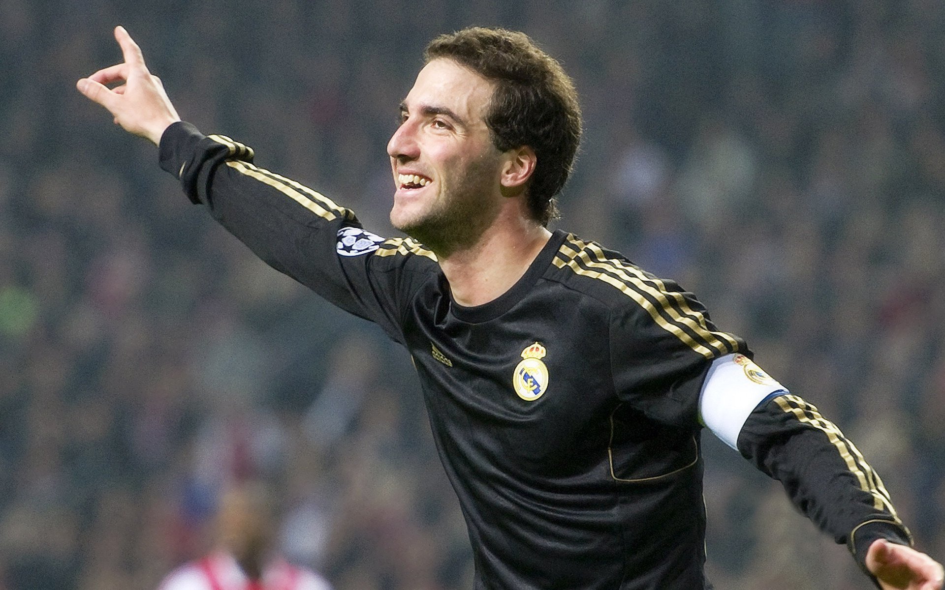 爱游戏大厅-“中国足球新星：从校园到职业舞台的蜕变”，中国足球新人排名